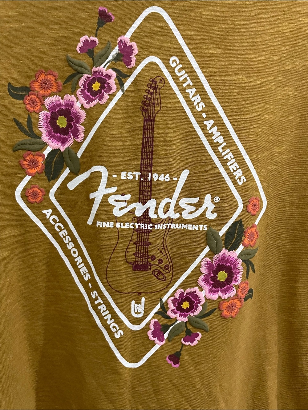 Lucky Brand Boho Fender Graphic Tee Embroidered Guitar Concert Western Mod - Picture 2 of 6